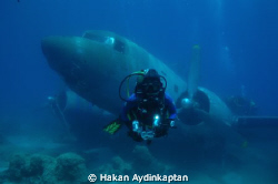 Airplan Wreck, Turkey. by Hakan Aydinkaptan 